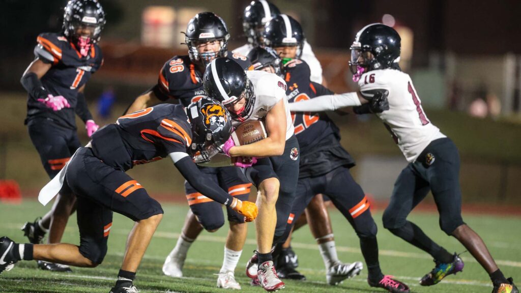 Lawrence High vs. Shawnee Mission Northwest, Week 6 football-10